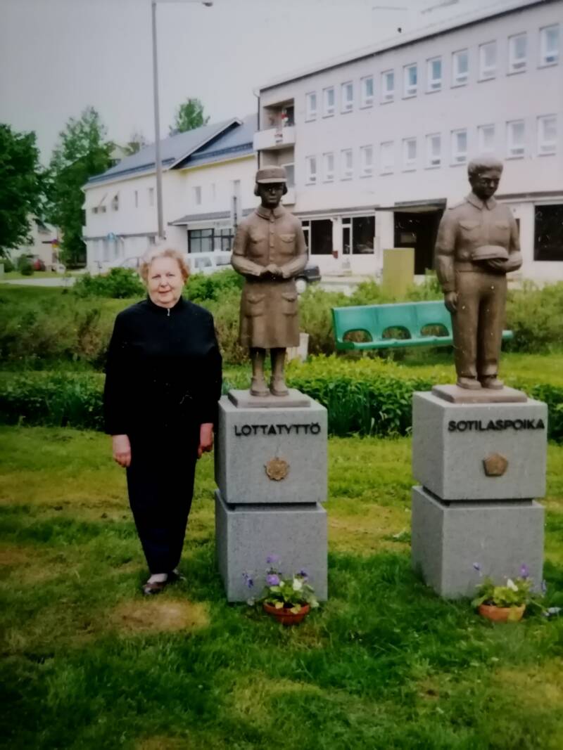 Helena ja patsaat