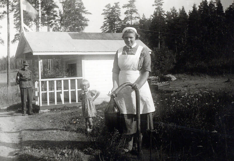 Lotta kiosk Launonen next to the feed mill in Santamäki.