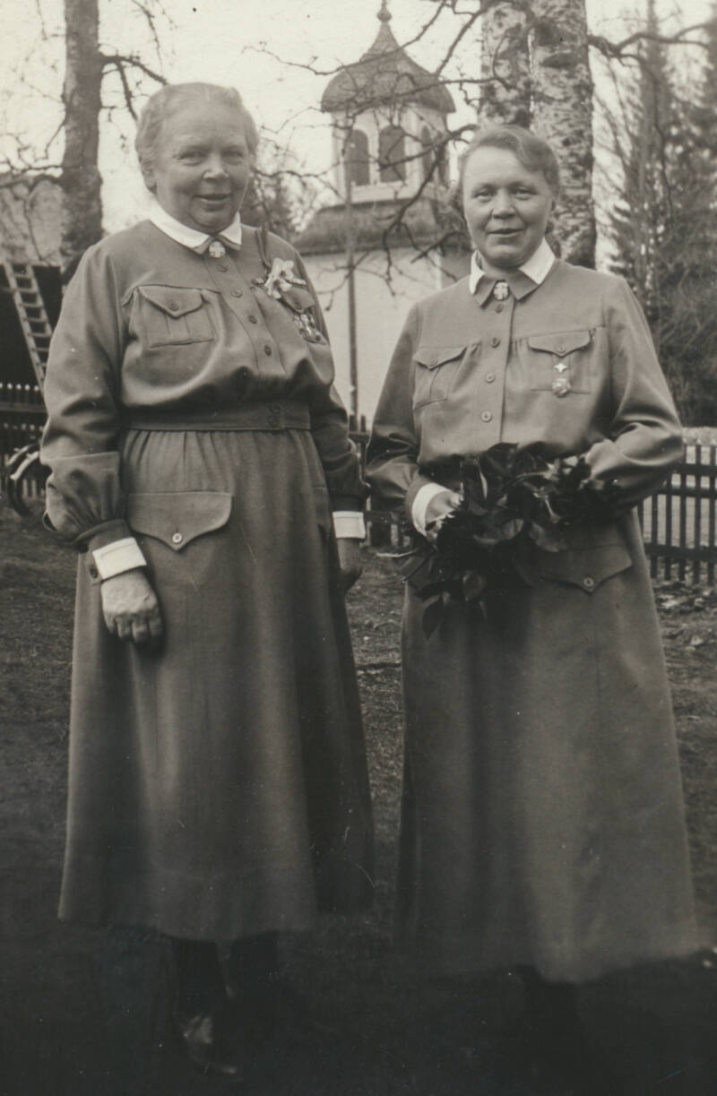 Saima Laurila ja Elli Malmgren vuonna 1936.