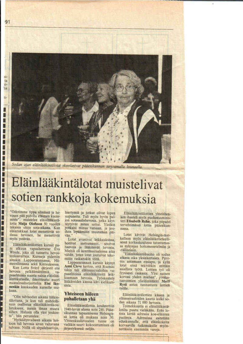 Eläinlääkintälotat muistelivat sodan rankkoja kokemuksia -lehtiartikkeli.