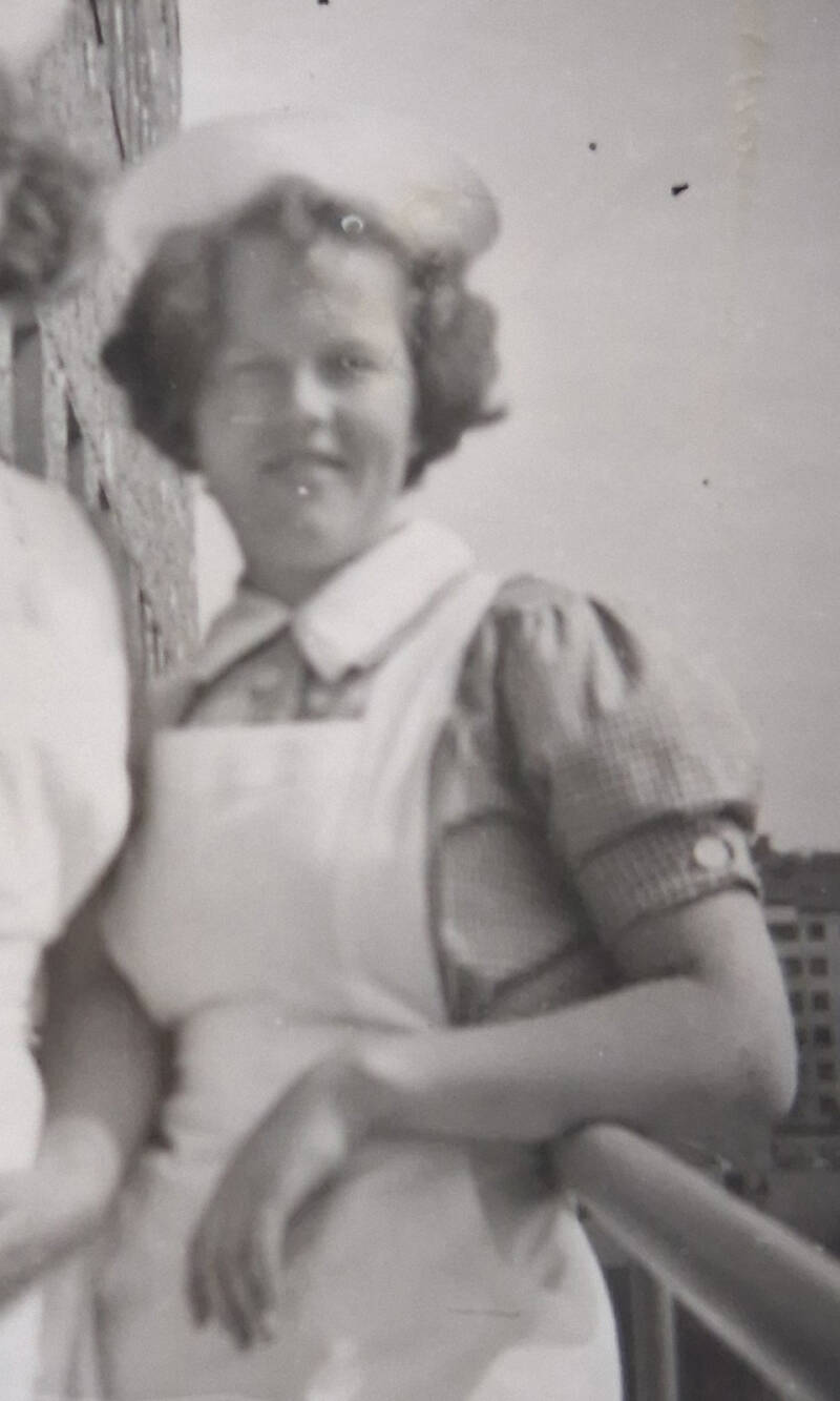 Maire lastenhoitajana